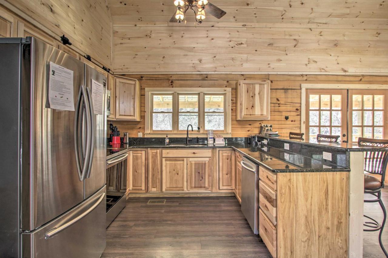 The Phoenix Cabin With Hot Tub In Gatlinburg! Zewnętrze zdjęcie